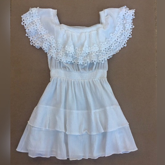 Lulumari Dresses & Skirts - Lulumari off shoulder lace ruffle white dress